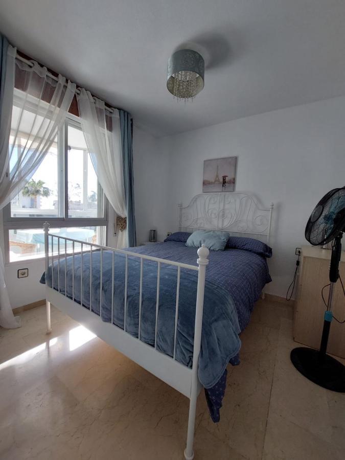 Lovely Apartment In Torremolinos Views Of The Sea, Pool, Terrace, Sofa Bed And Fully Equipped Kitchen Exteriér fotografie